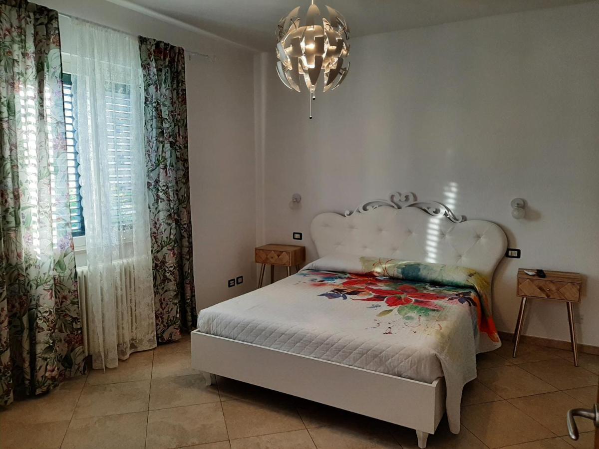 Viola Di Mare Rooms And Parking Термоли Екстериор снимка