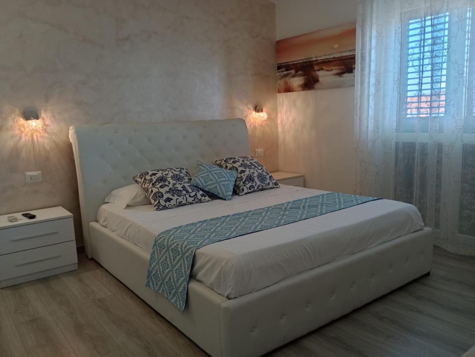 Viola Di Mare Rooms And Parking Термоли Екстериор снимка
