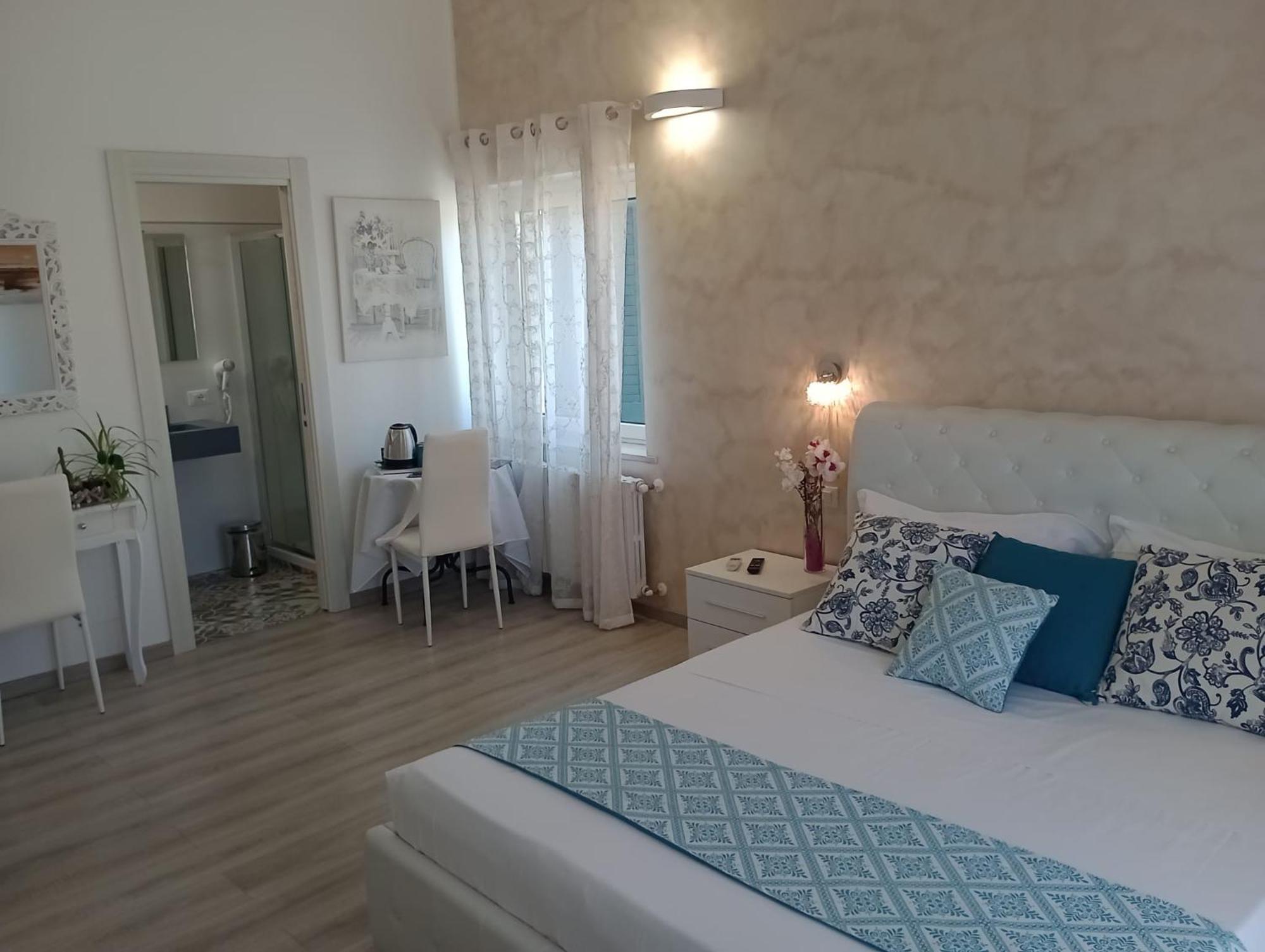 Viola Di Mare Rooms And Parking Термоли Екстериор снимка