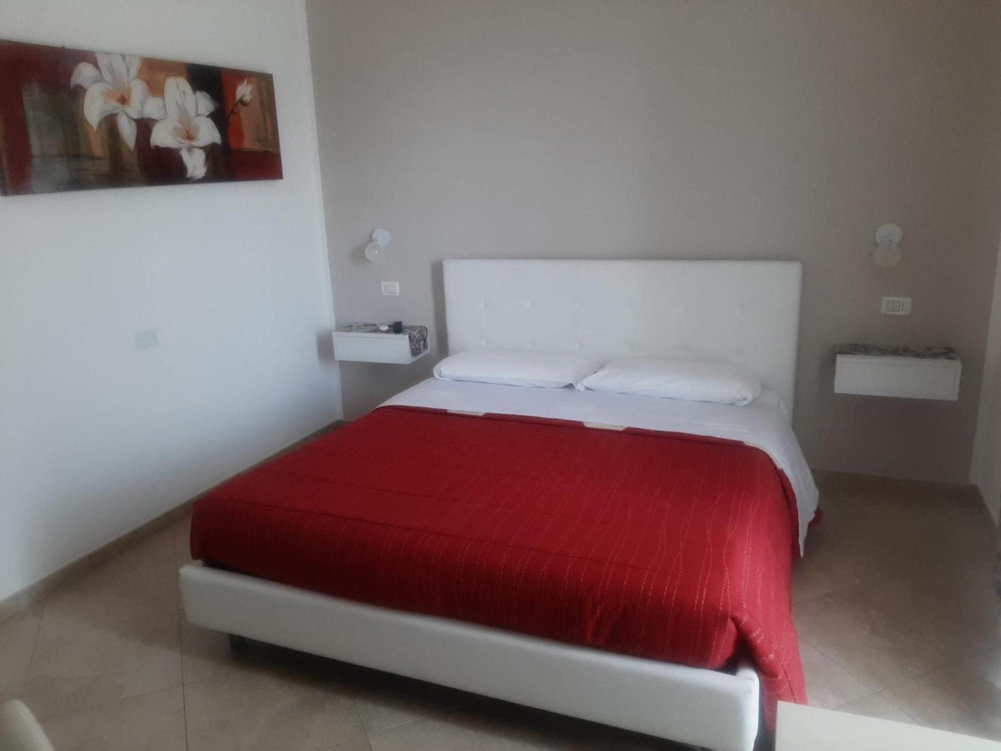 Viola Di Mare Rooms And Parking Термоли Екстериор снимка