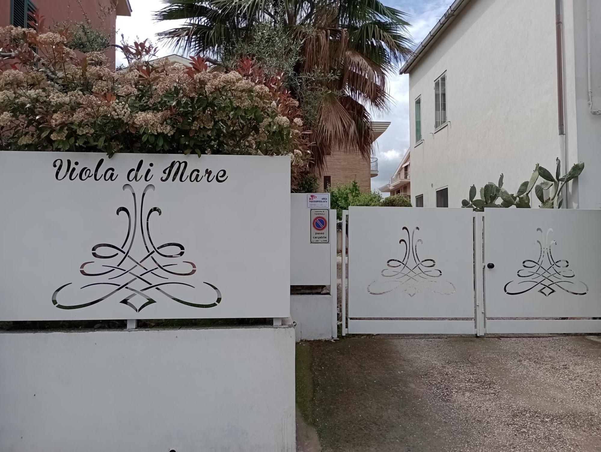 Viola Di Mare Rooms And Parking Термоли Екстериор снимка