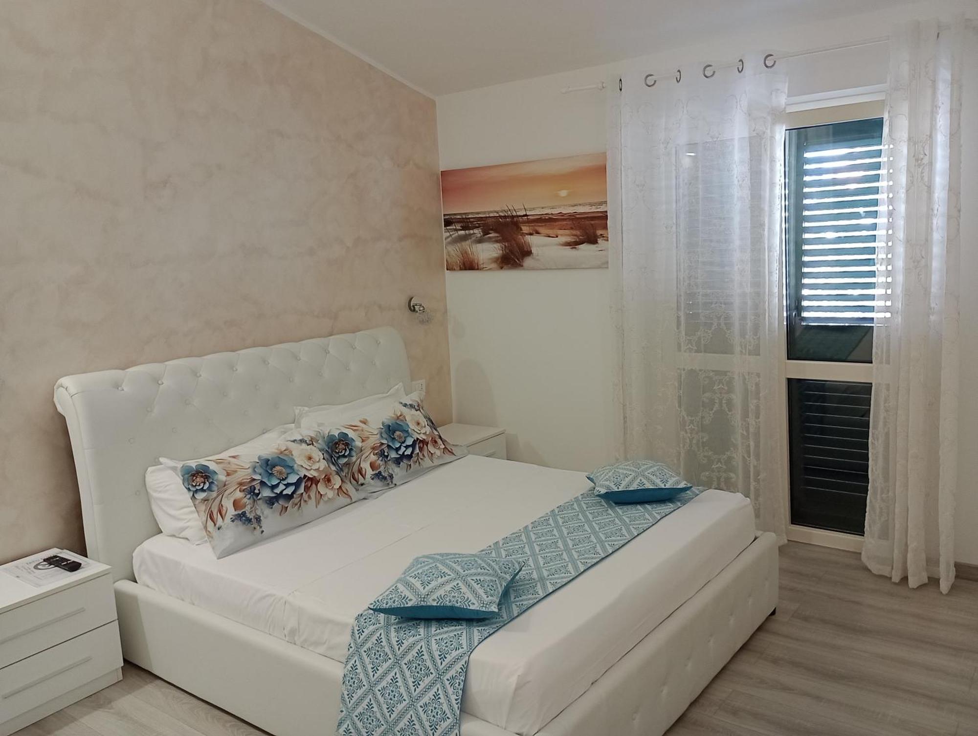 Viola Di Mare Rooms And Parking Термоли Екстериор снимка