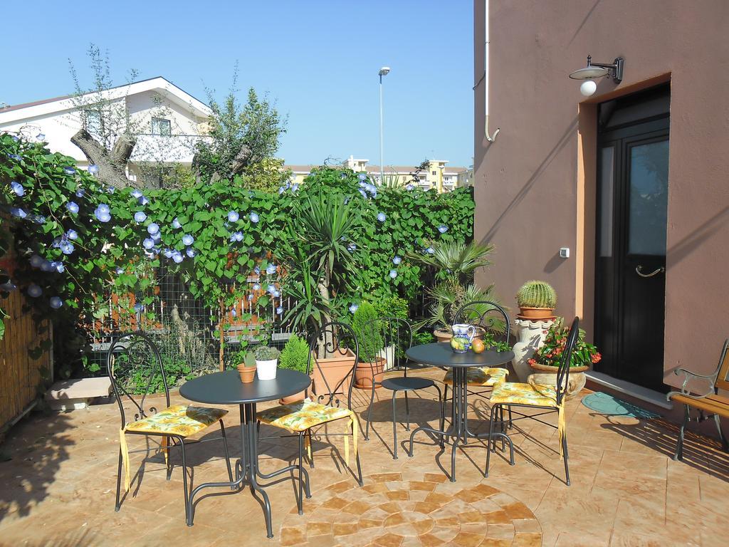 Viola Di Mare Rooms And Parking Термоли Екстериор снимка