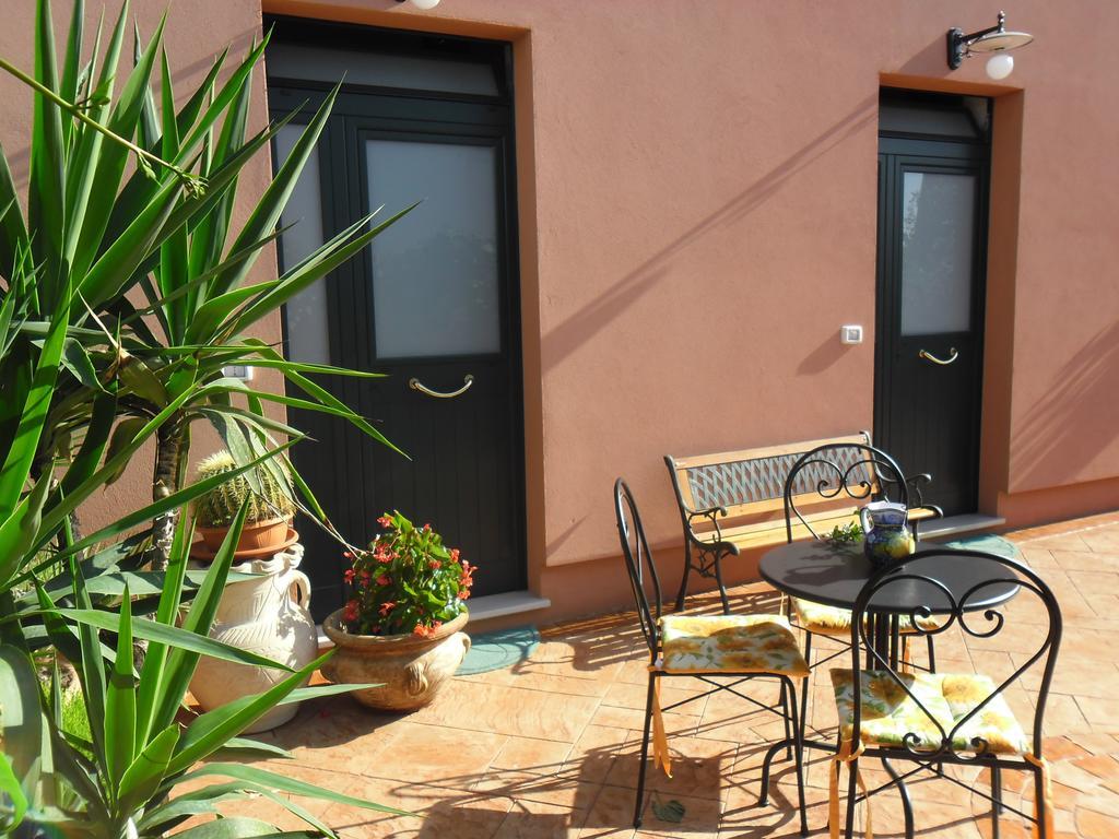 Viola Di Mare Rooms And Parking Термоли Екстериор снимка