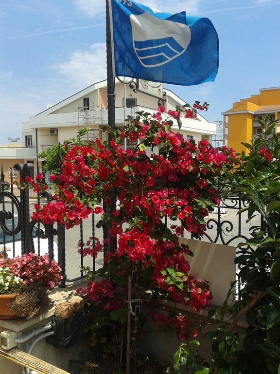 Viola Di Mare Rooms And Parking Термоли Екстериор снимка